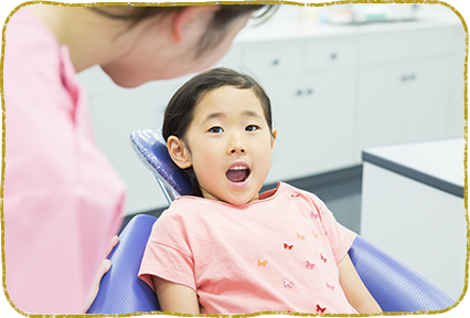 次のような方に舌小帯手術をおすすめします